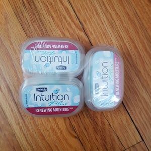 Shick Intuition Plus Razors
